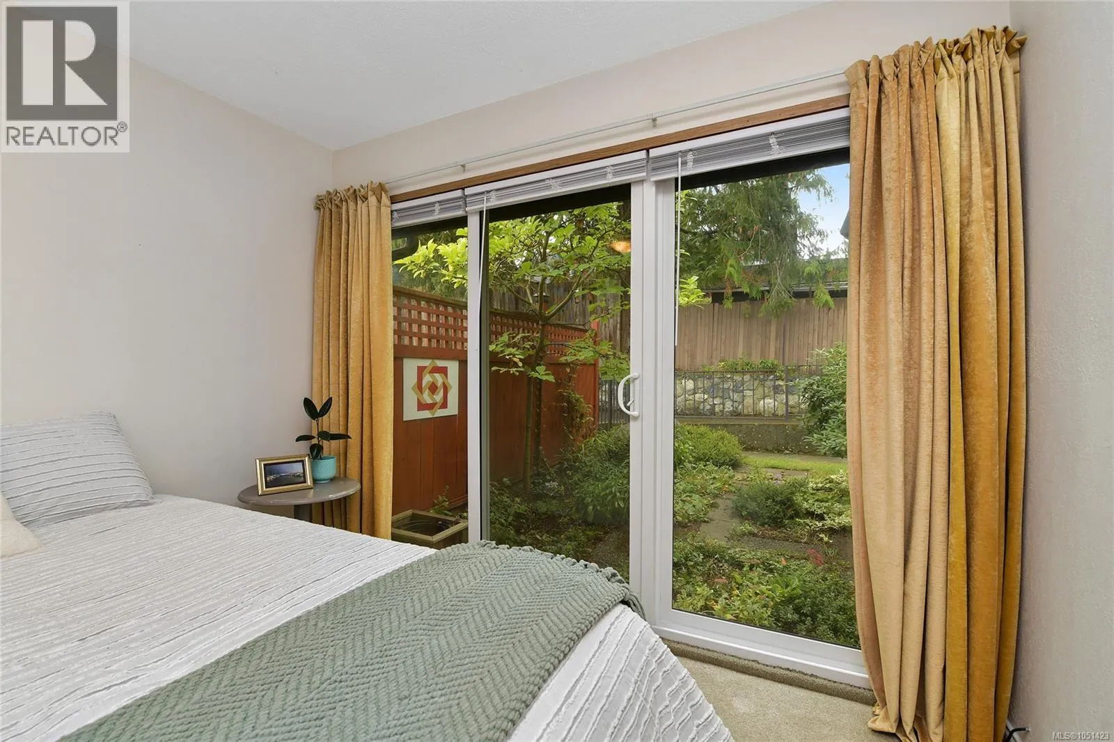 2310 Fernwood Rd