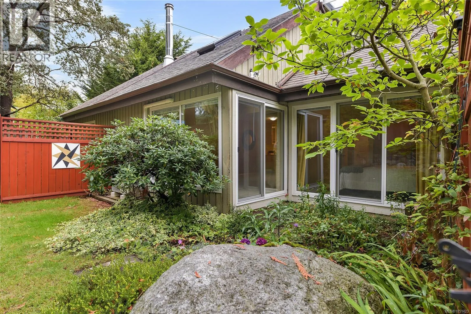 2310 Fernwood Rd