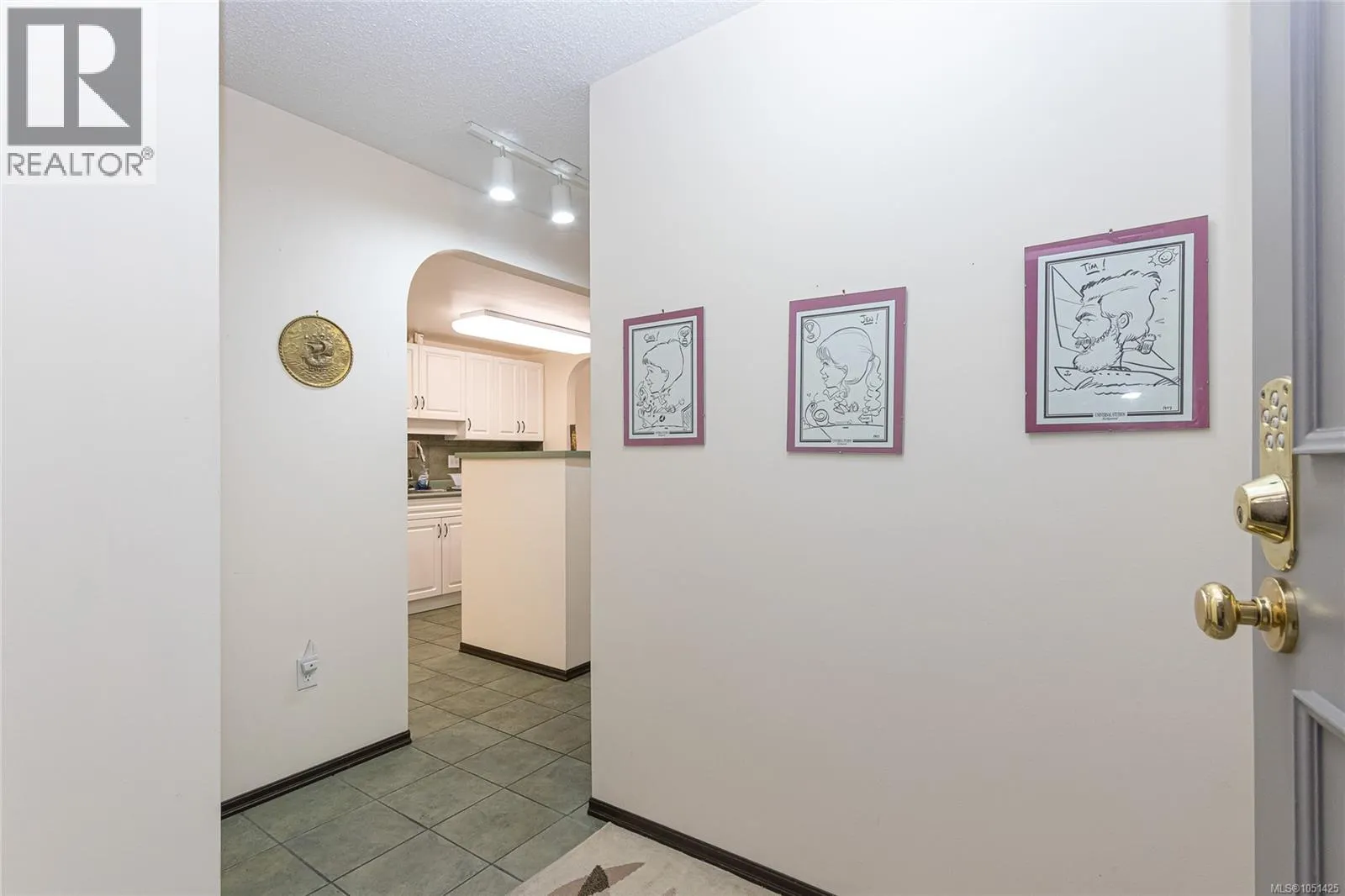 105 10461 Resthaven Dr