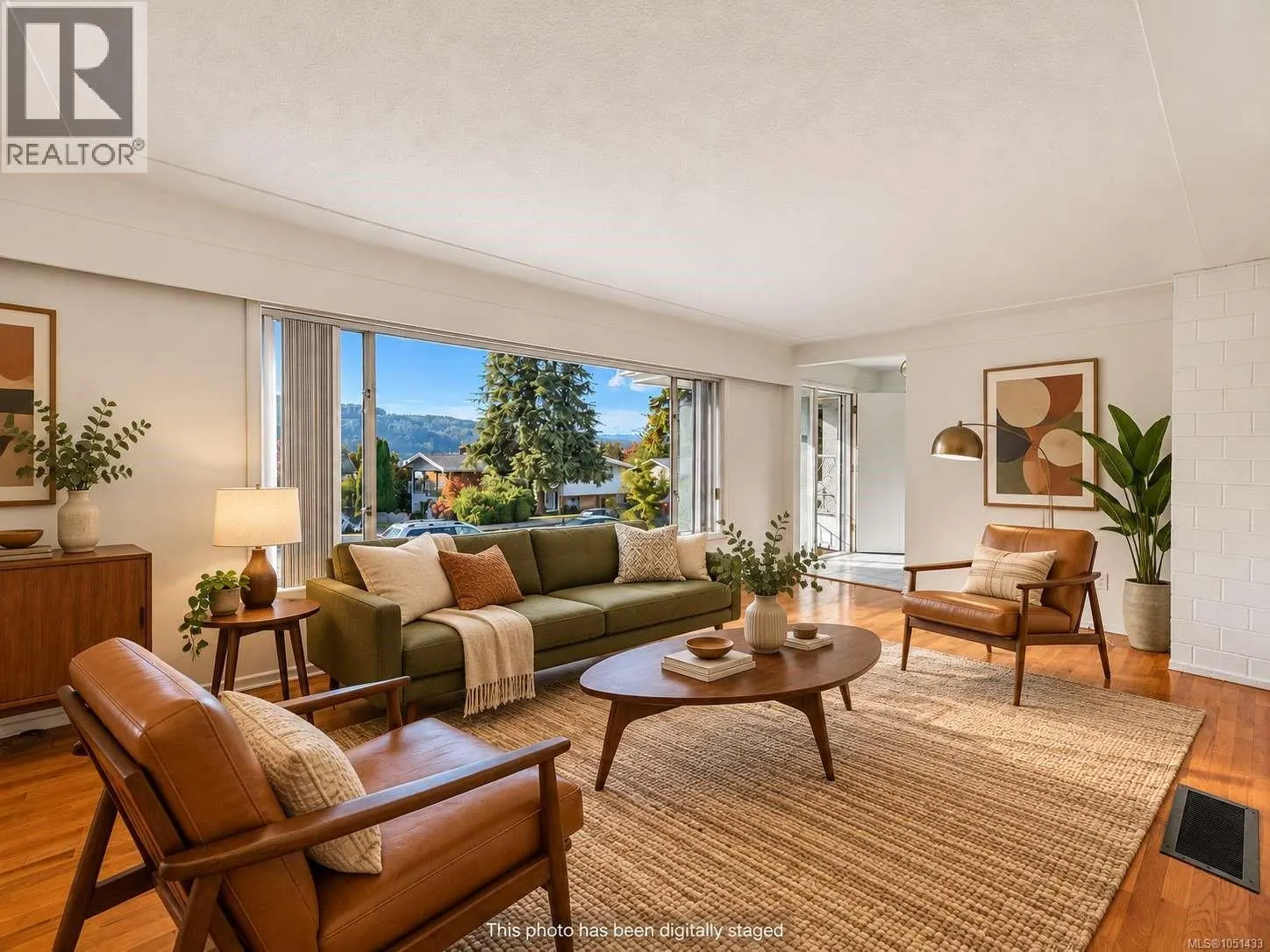 2433 5th Ave