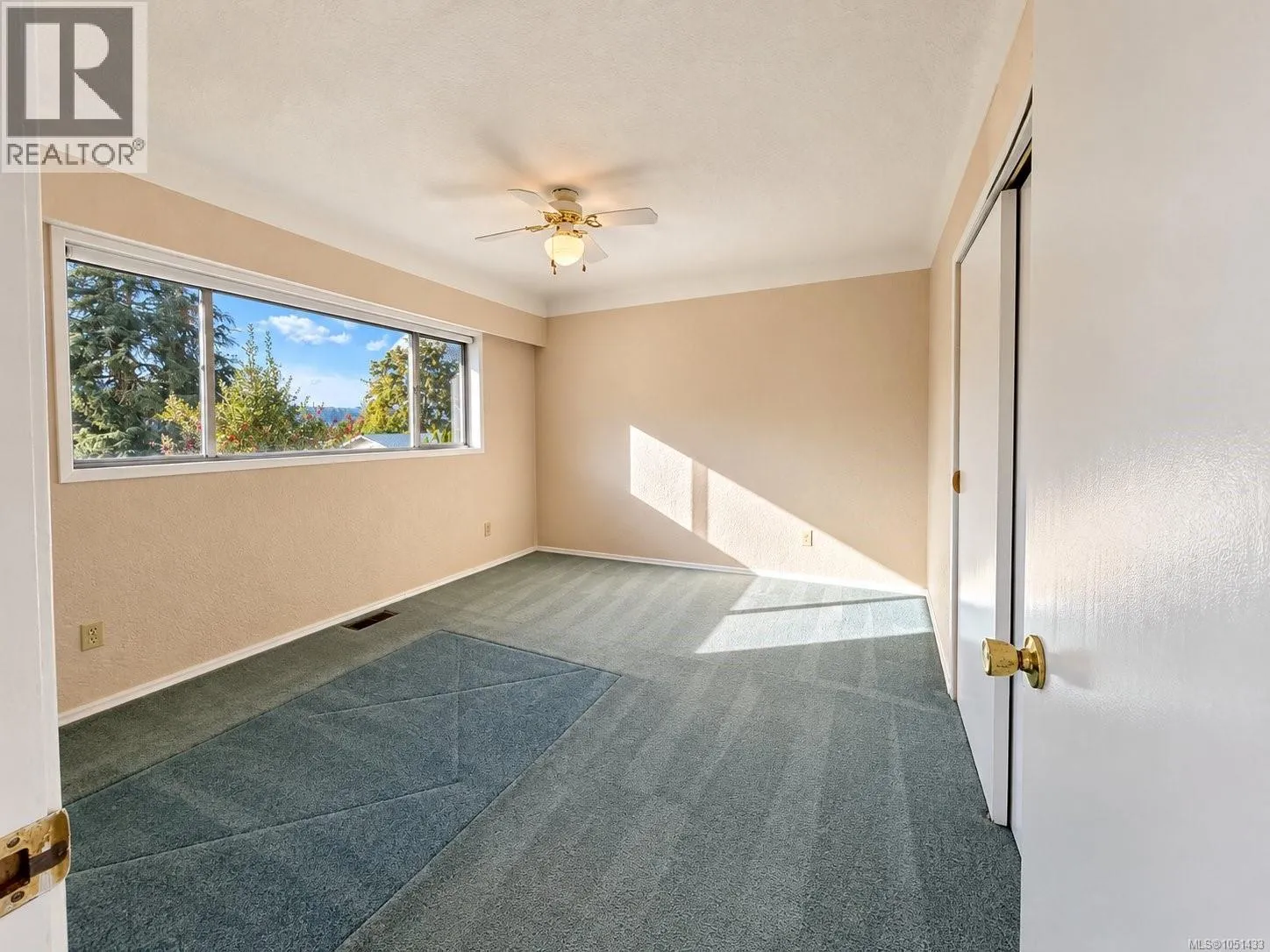 2433 5th Ave