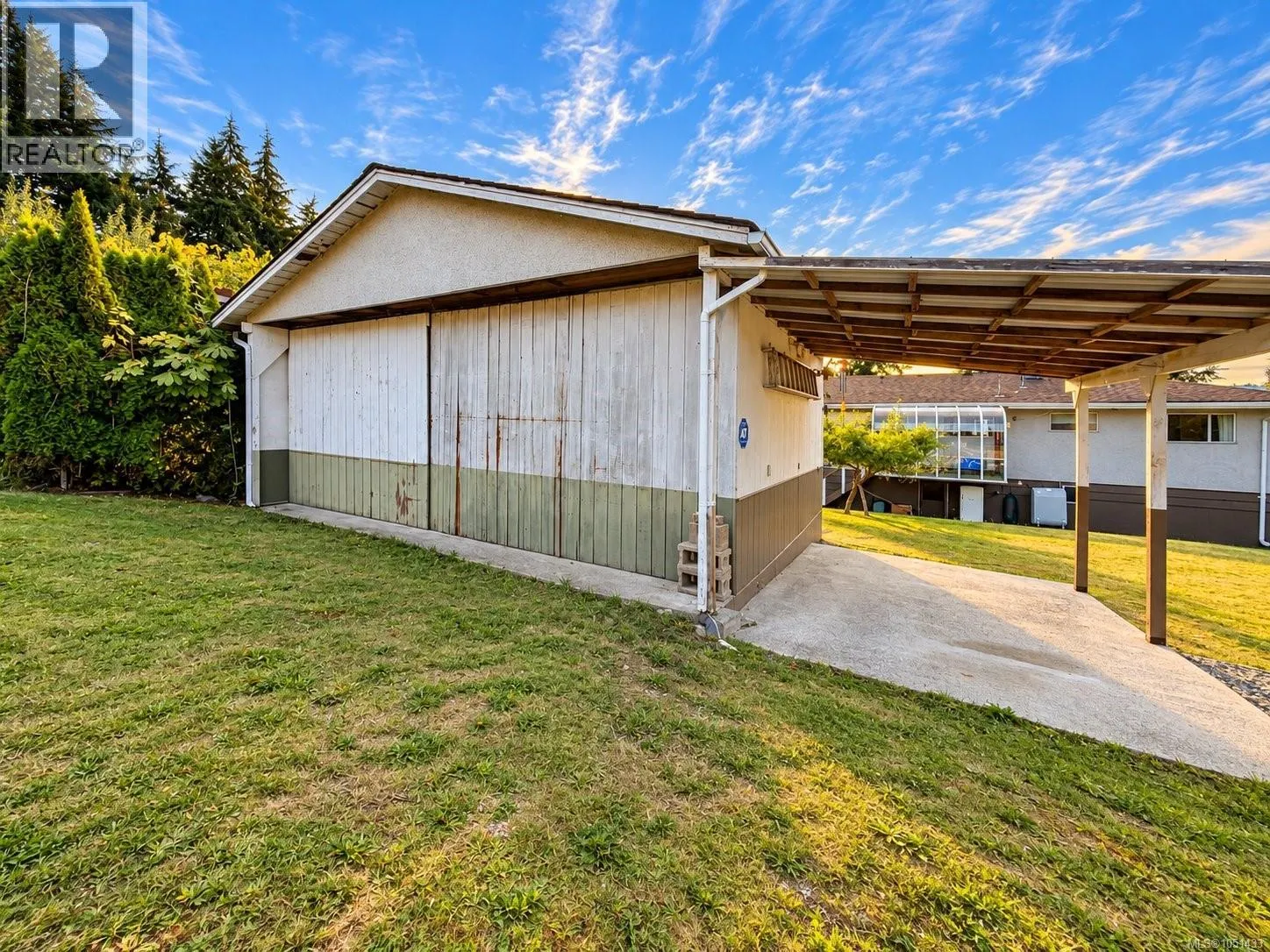 2433 5th Ave