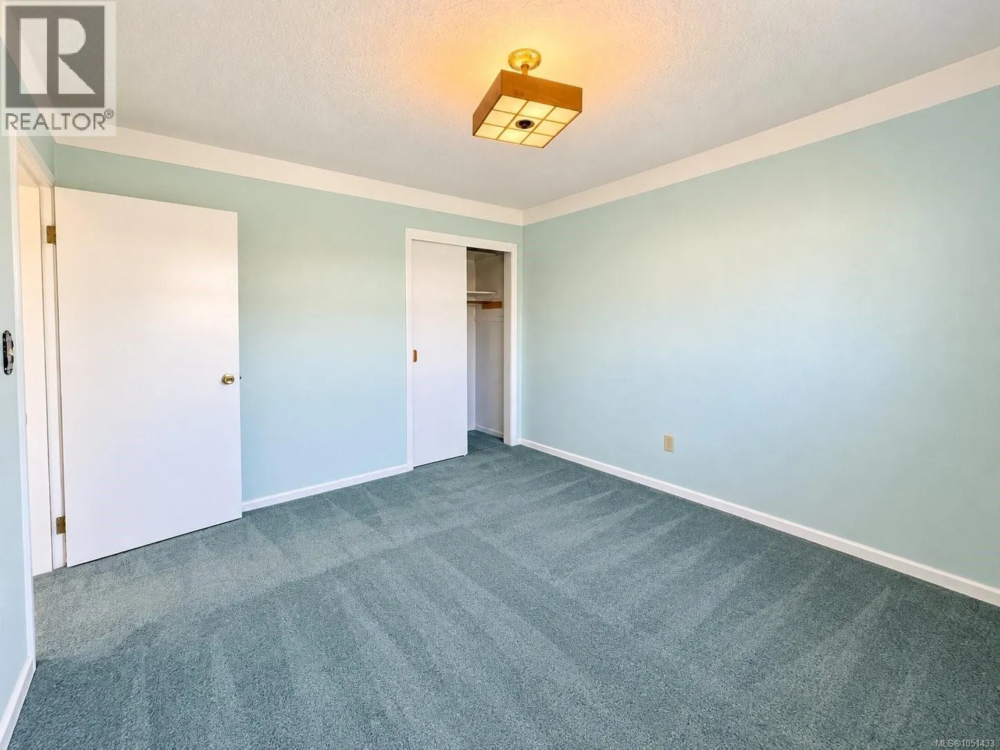 2433 5th Ave