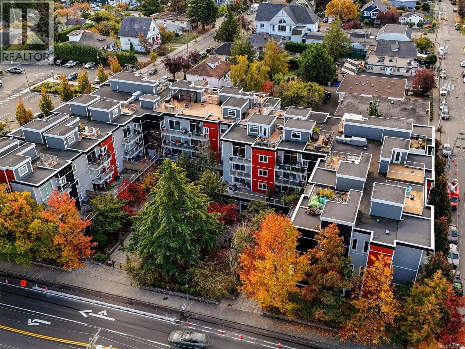210 1315 Esquimalt Rd