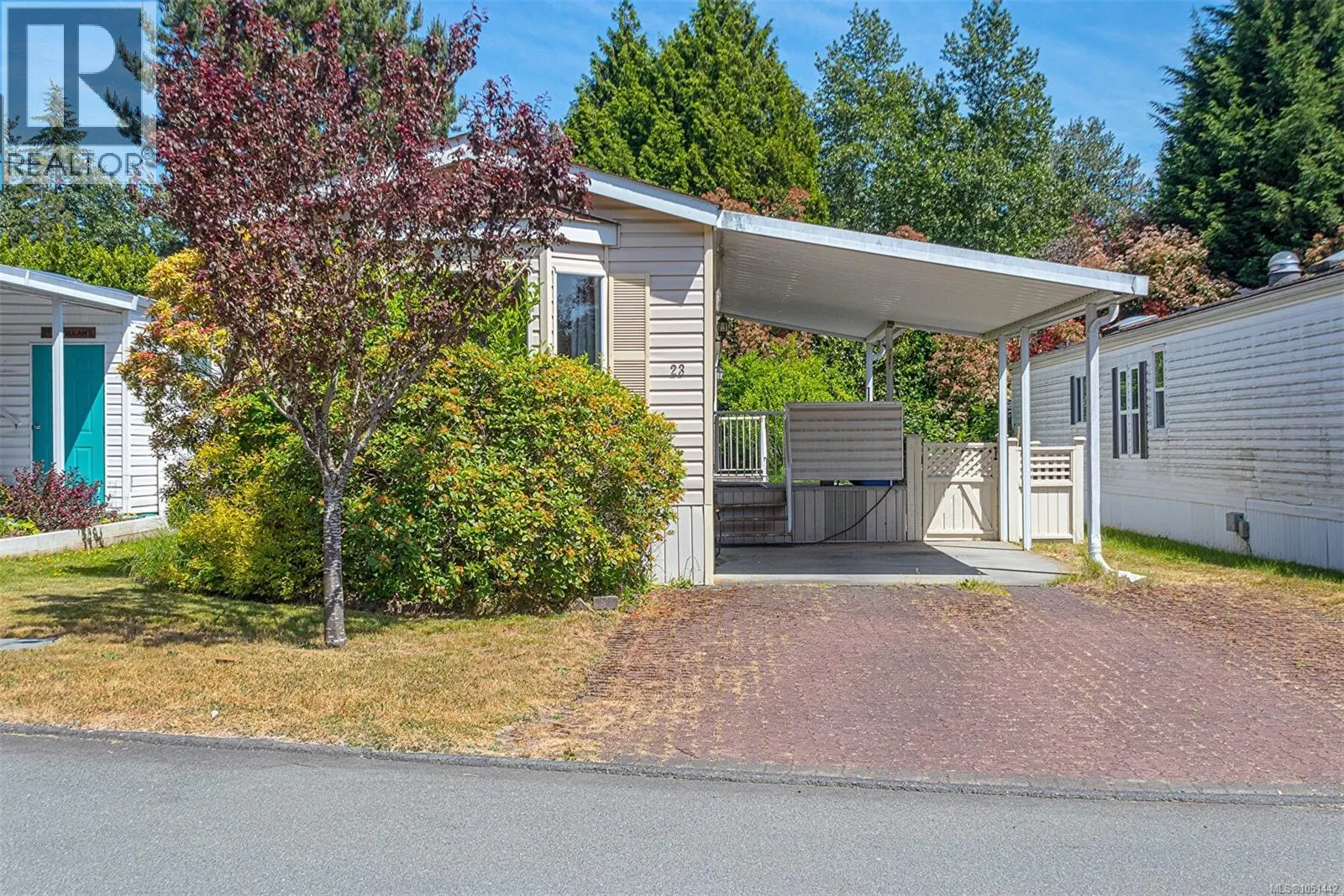 23 7583 Central Saanich Rd