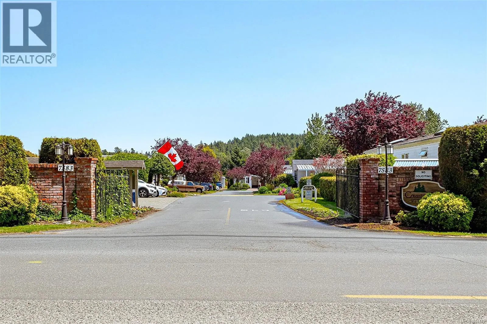23 7583 Central Saanich Rd