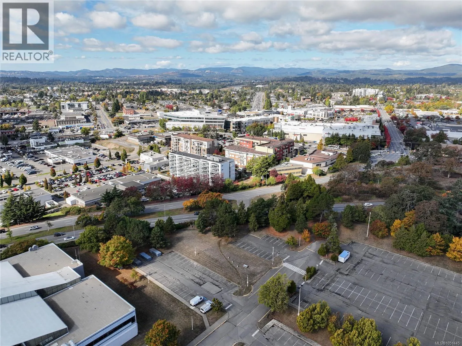 203 3460 Quadra St