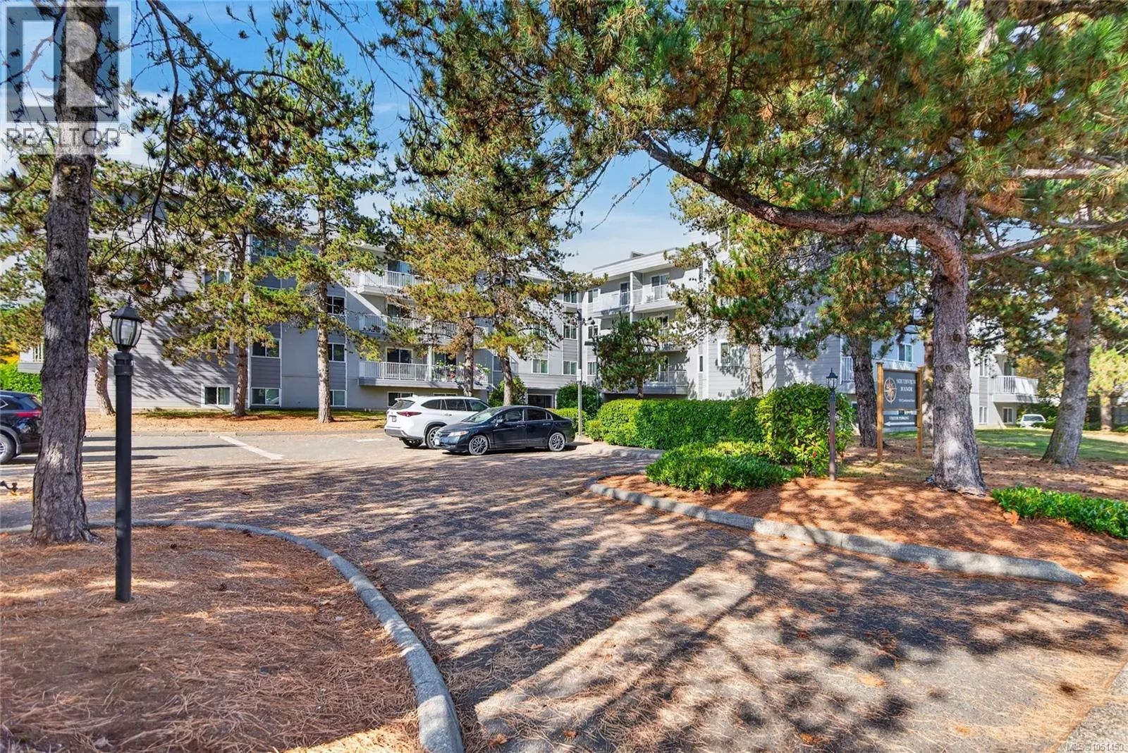 407 175 Centennial Dr