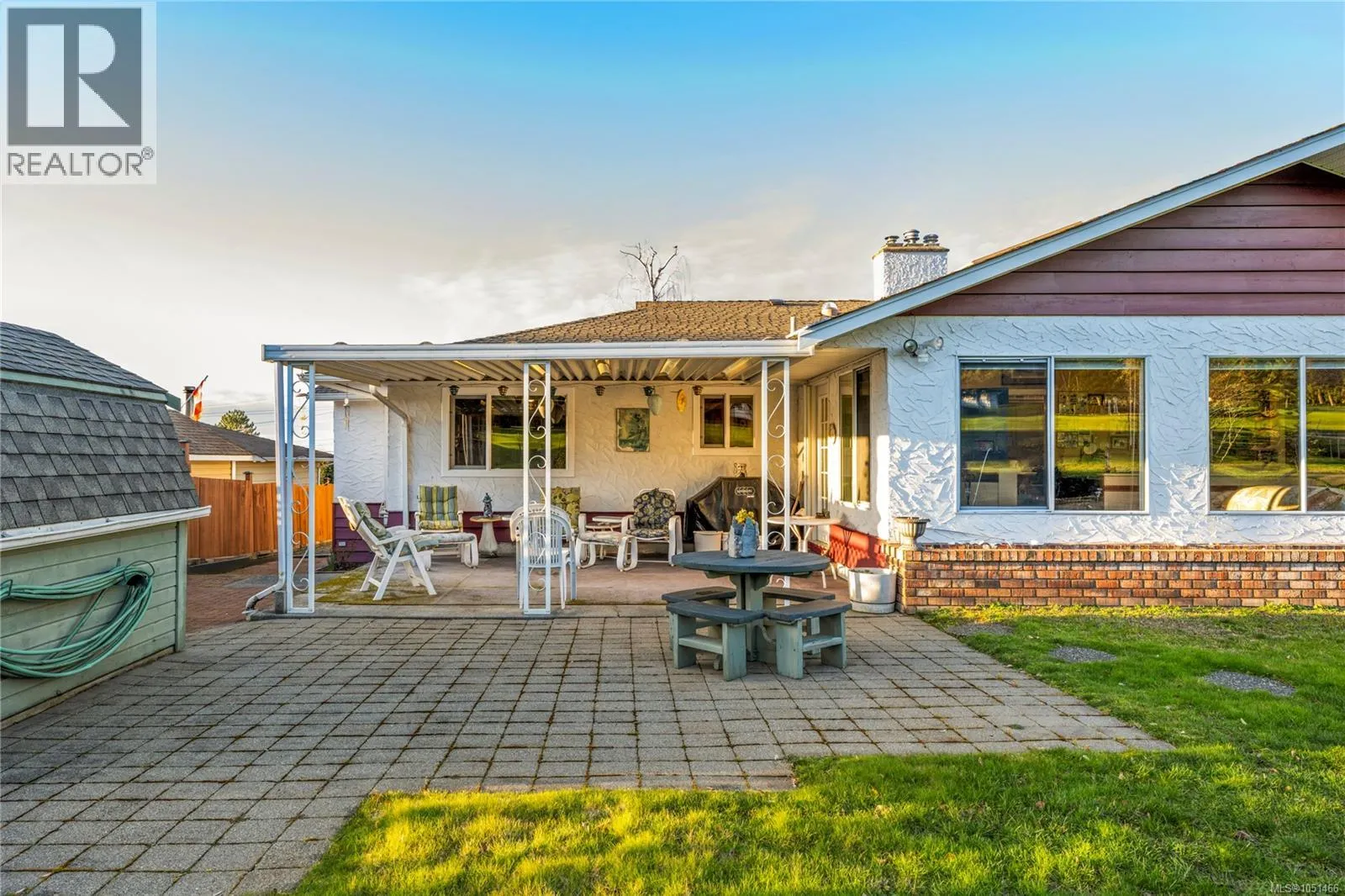 260 Elizabeth Ave