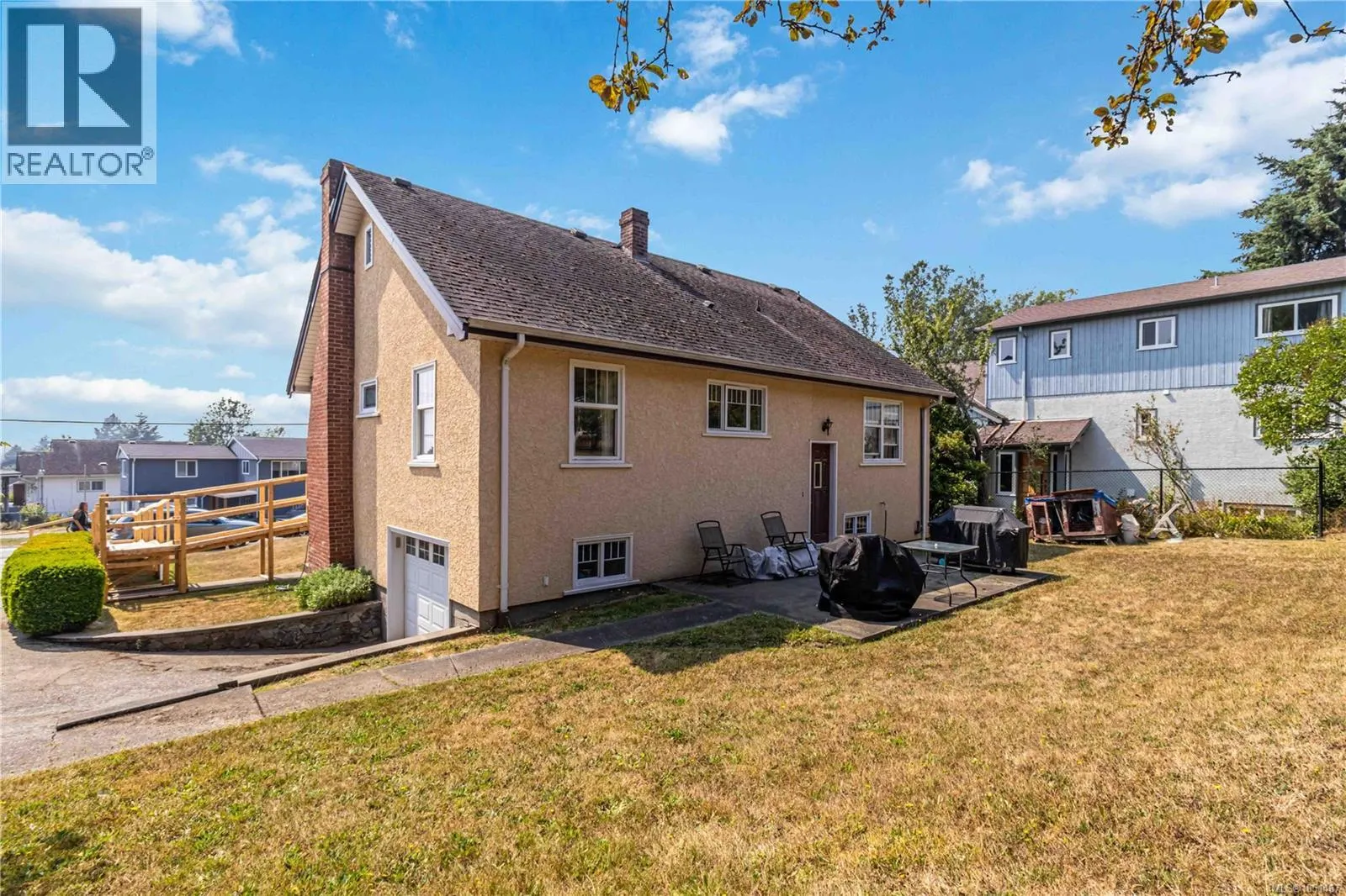 3441 Lovat Ave