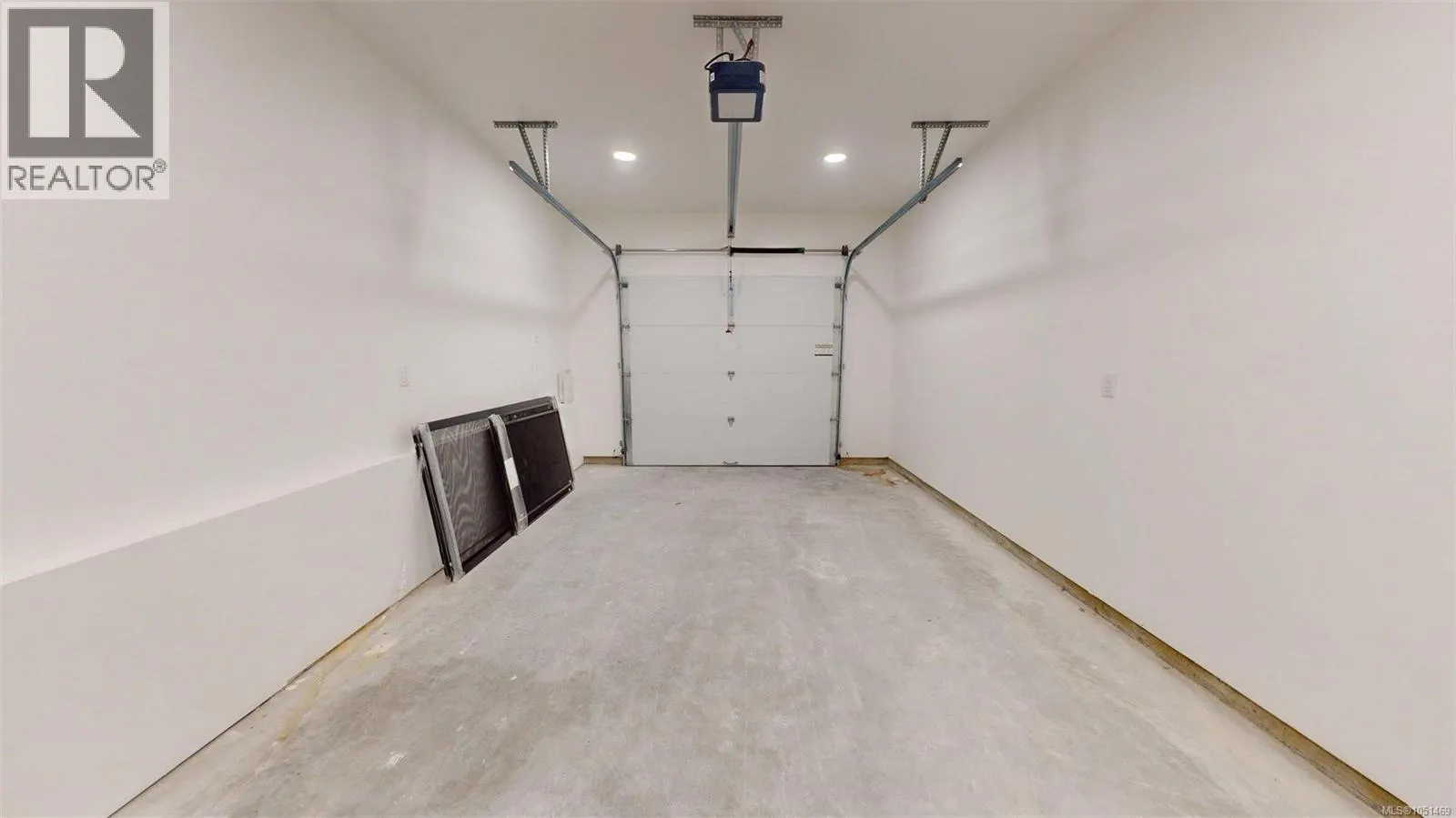 2322 Sparrow Lane