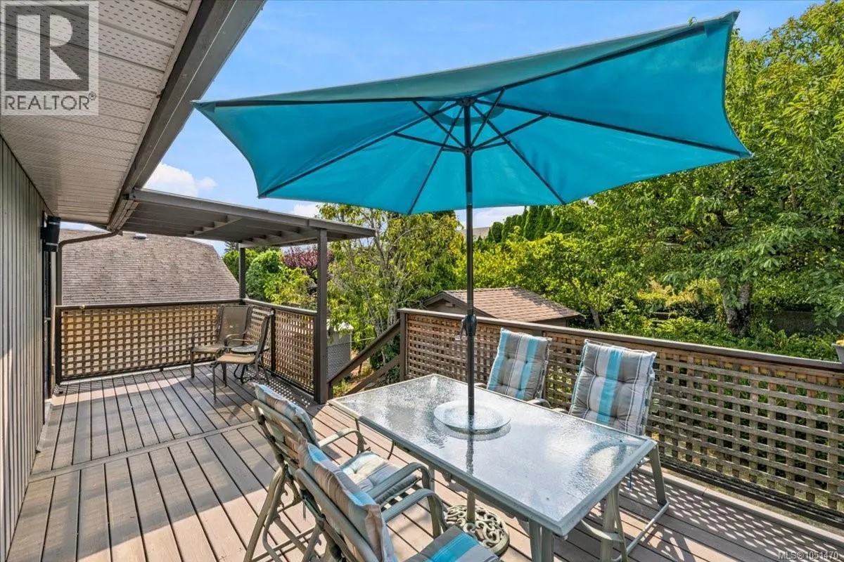813 Athena Pl