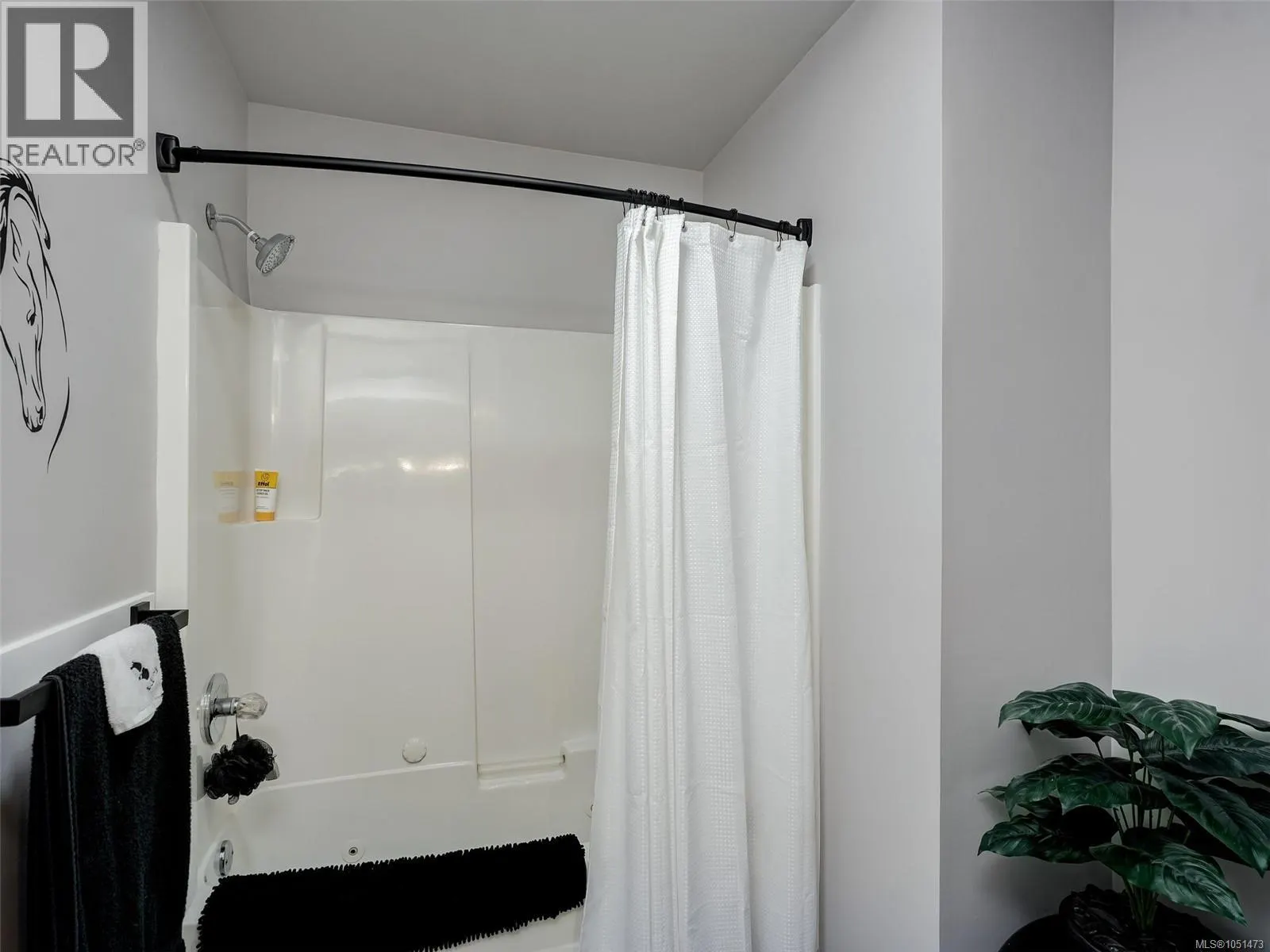 905 Worrall Dr