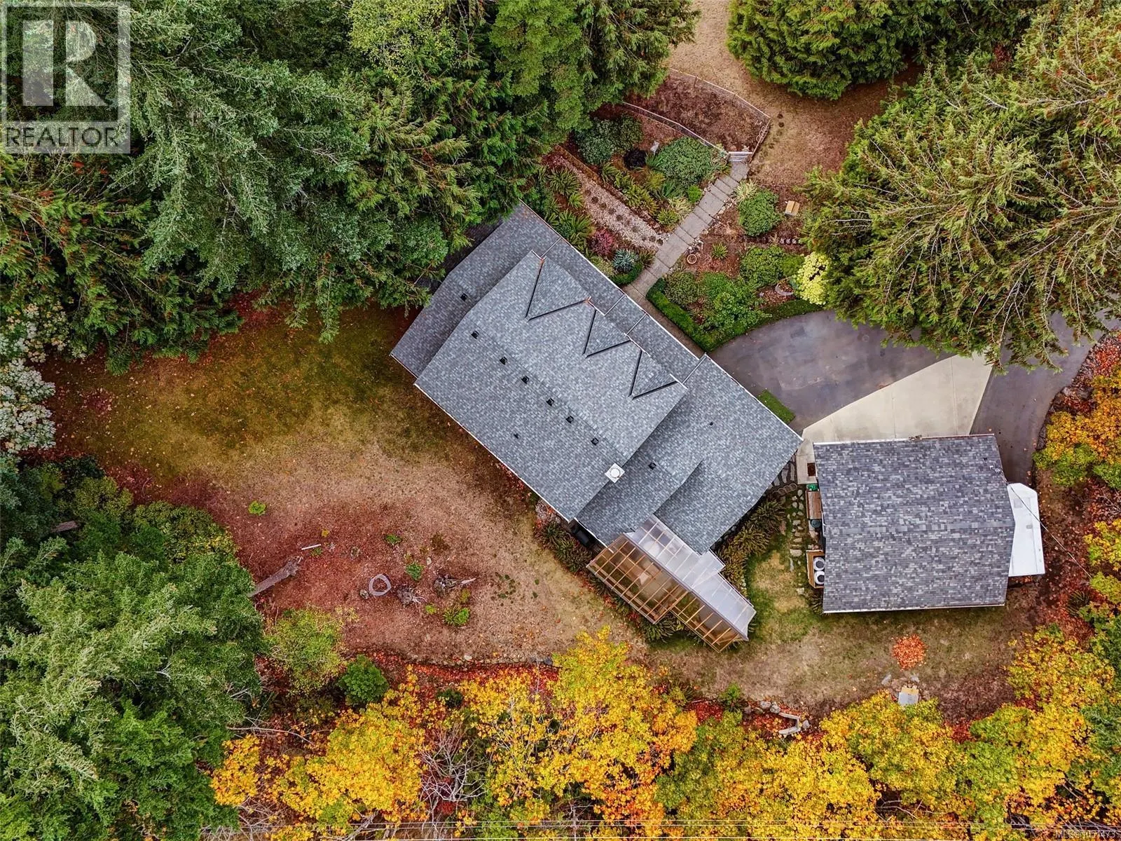 905 Worrall Dr