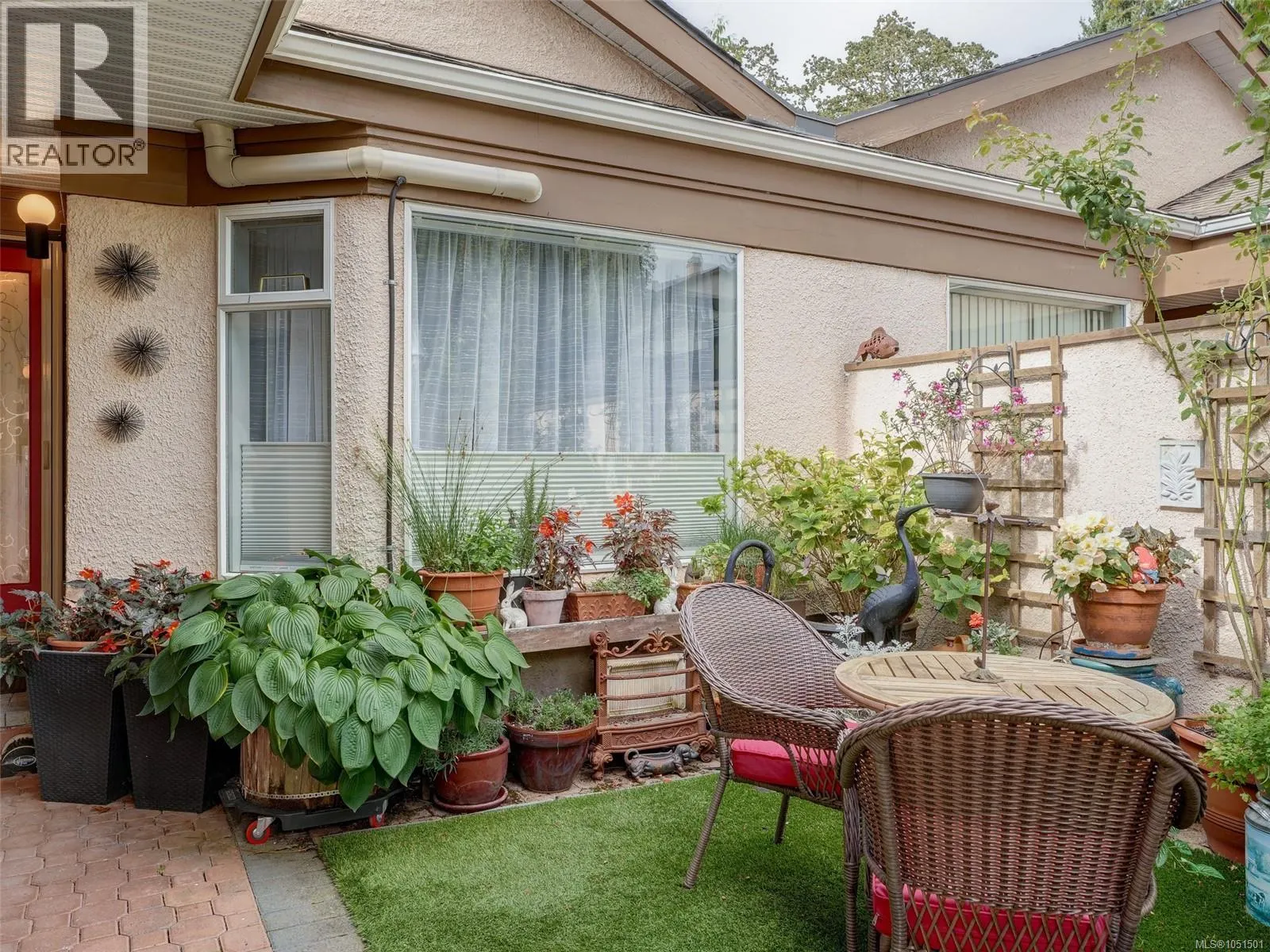 51 901 Kentwood Lane