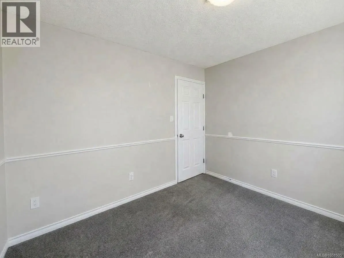 6083 Sierra Way