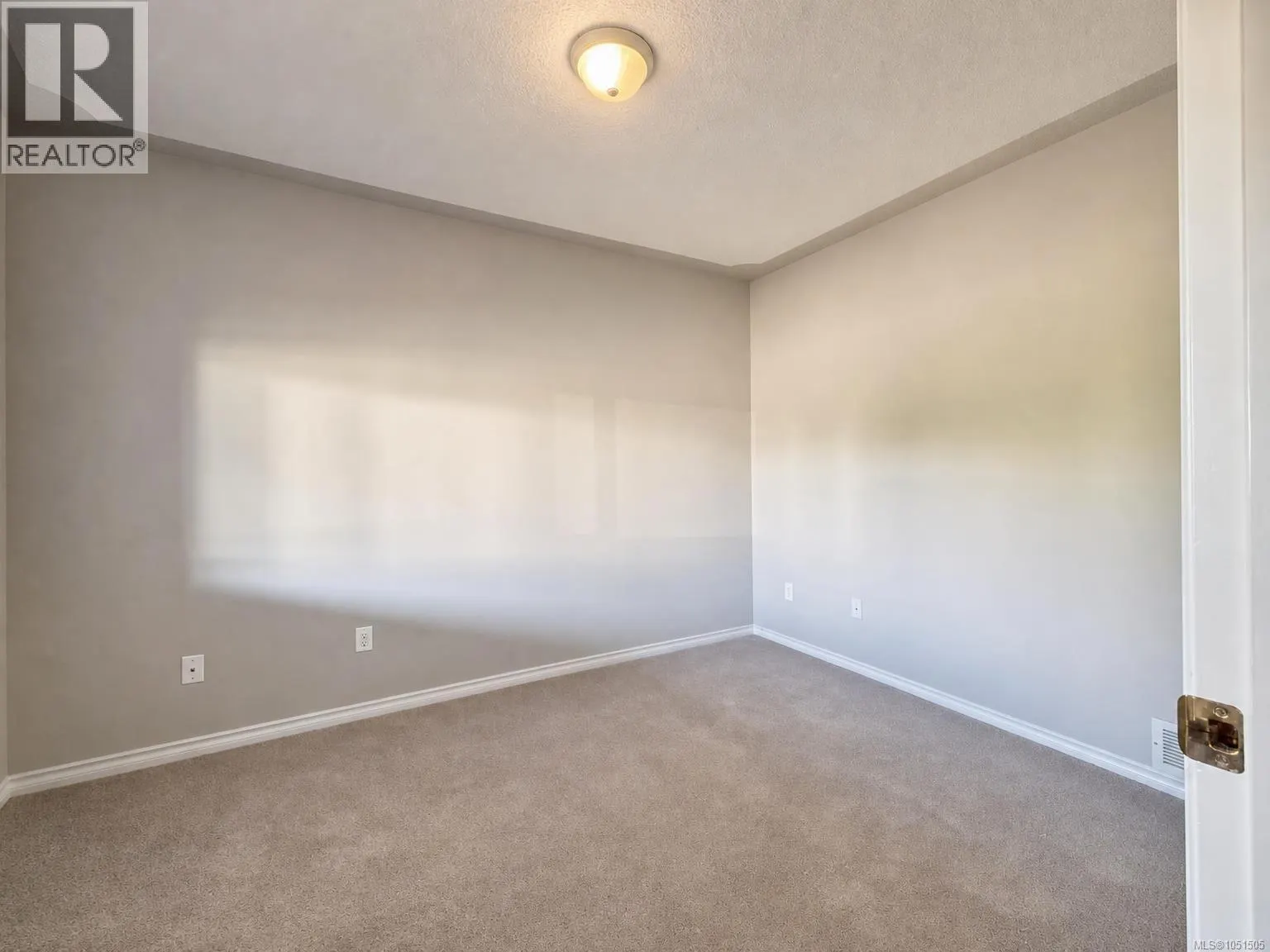 6083 Sierra Way