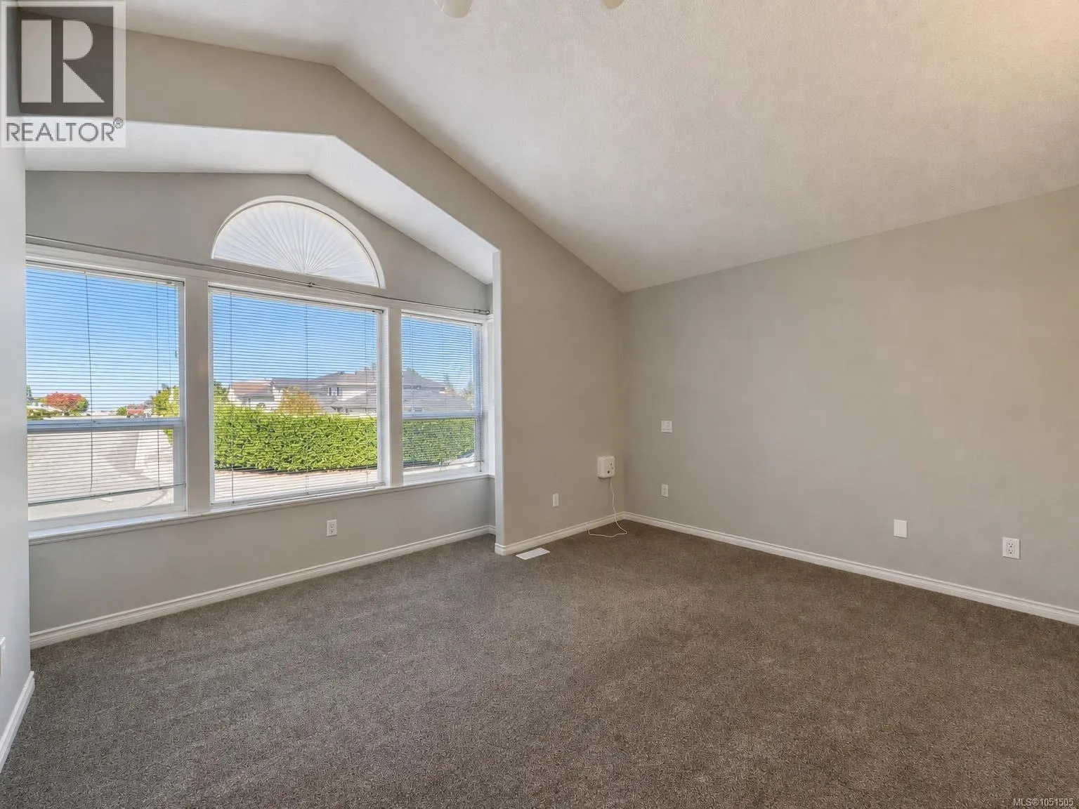 6083 Sierra Way