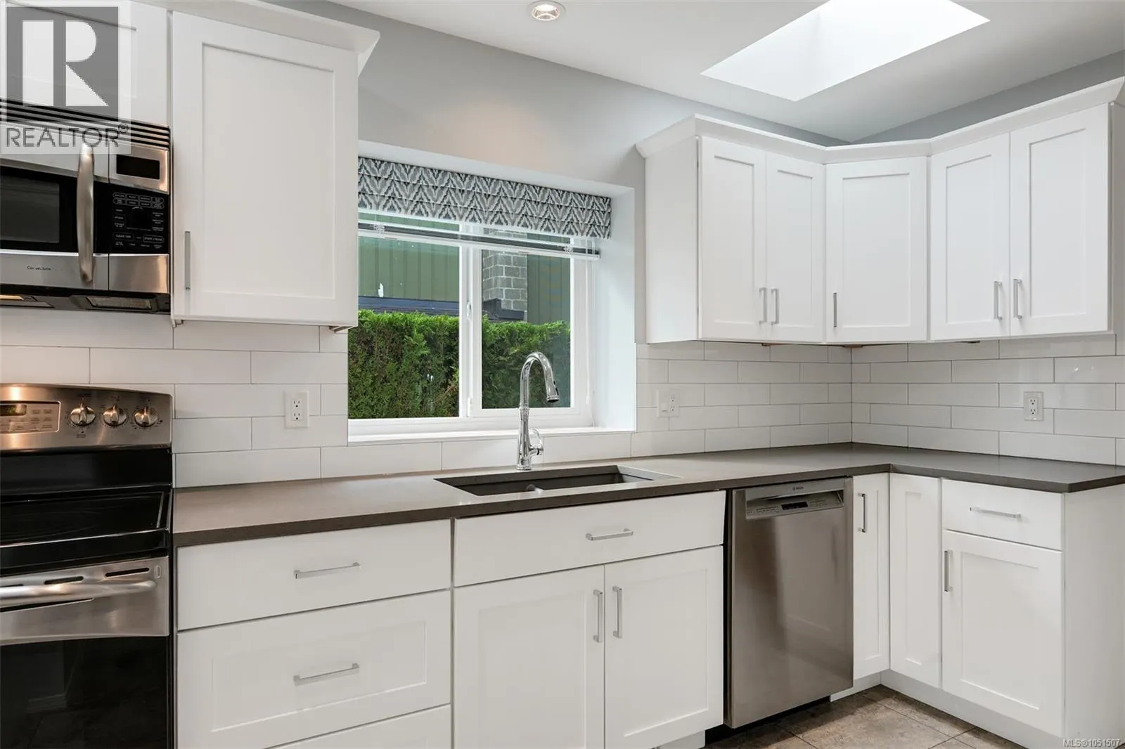 1309 Layritz Pl