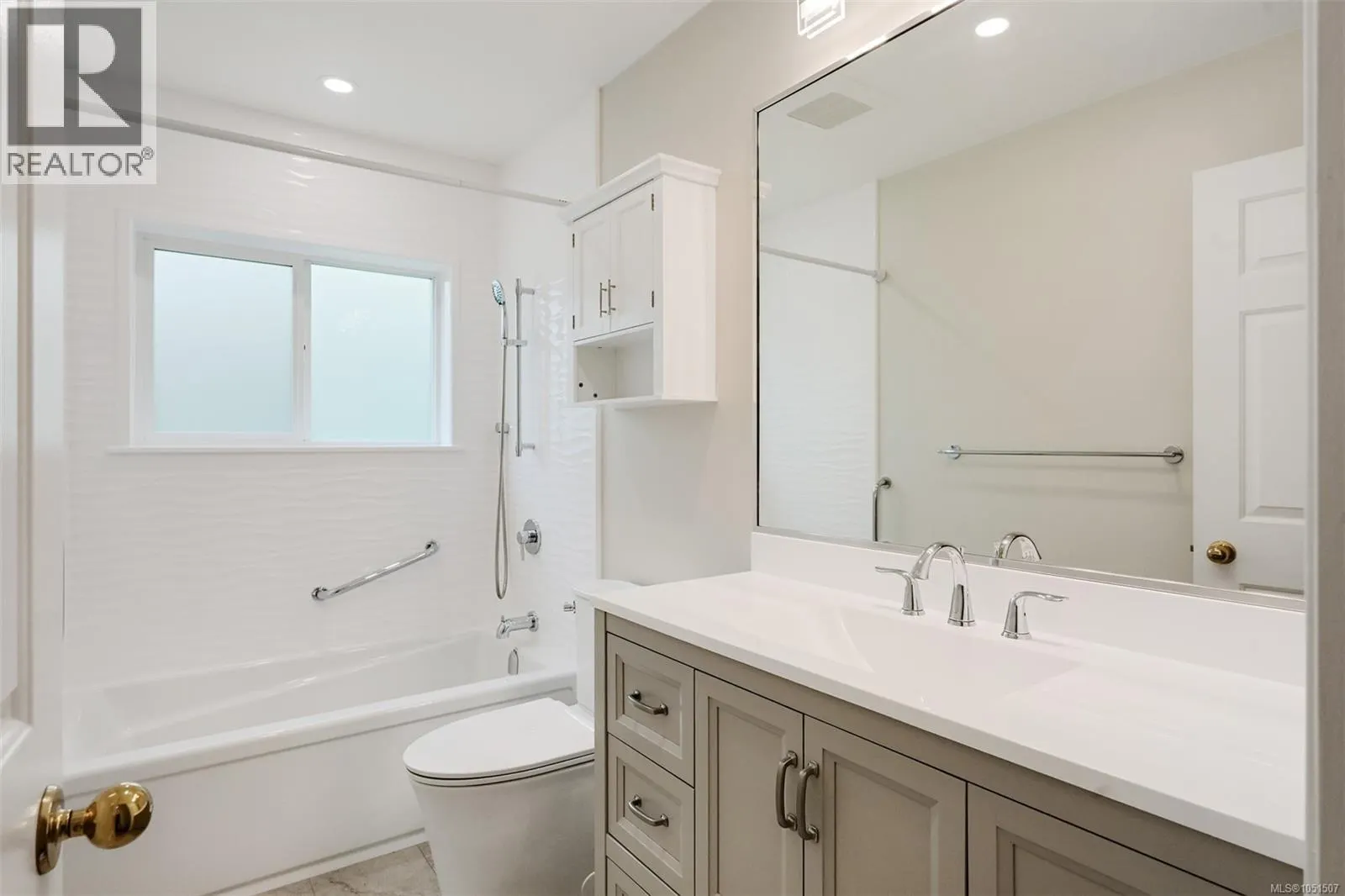 1309 Layritz Pl