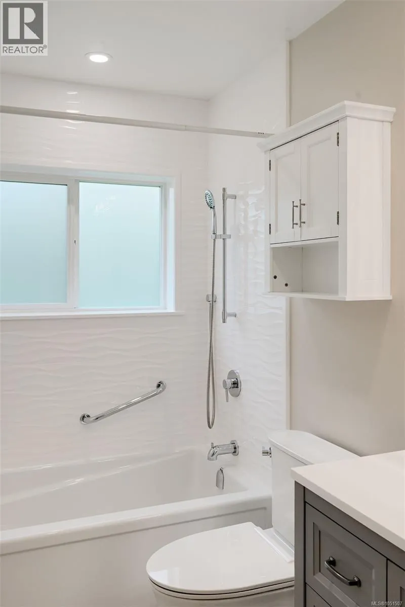 1309 Layritz Pl