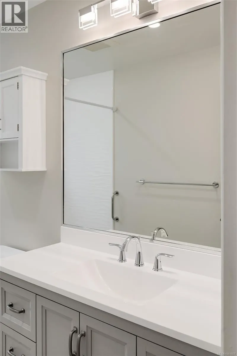 1309 Layritz Pl