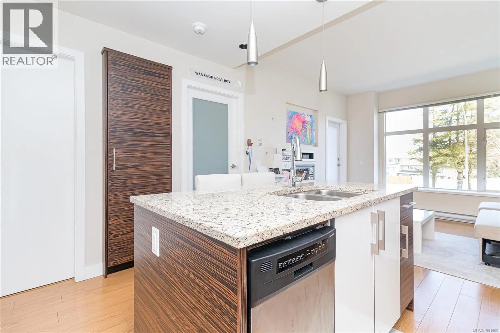 201 4030 Borden St