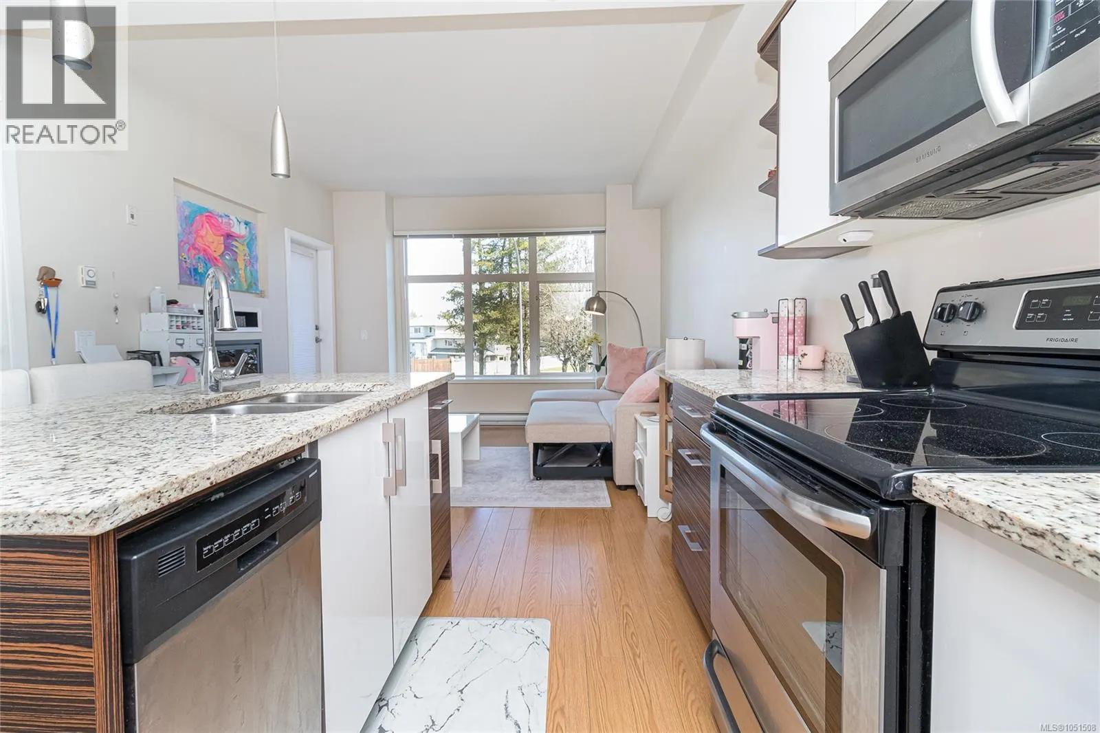 201 4030 Borden St