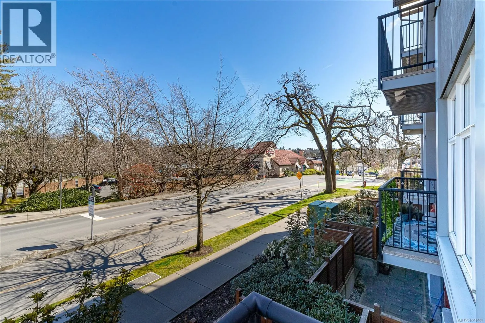 201 4030 Borden St