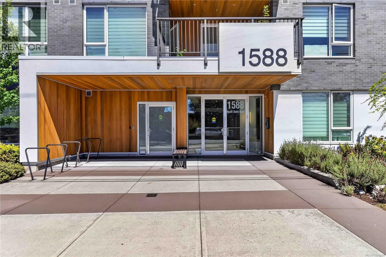 415 1588 North Dairy Rd