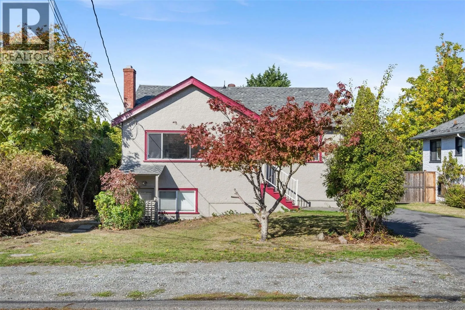 978 Lovat Ave