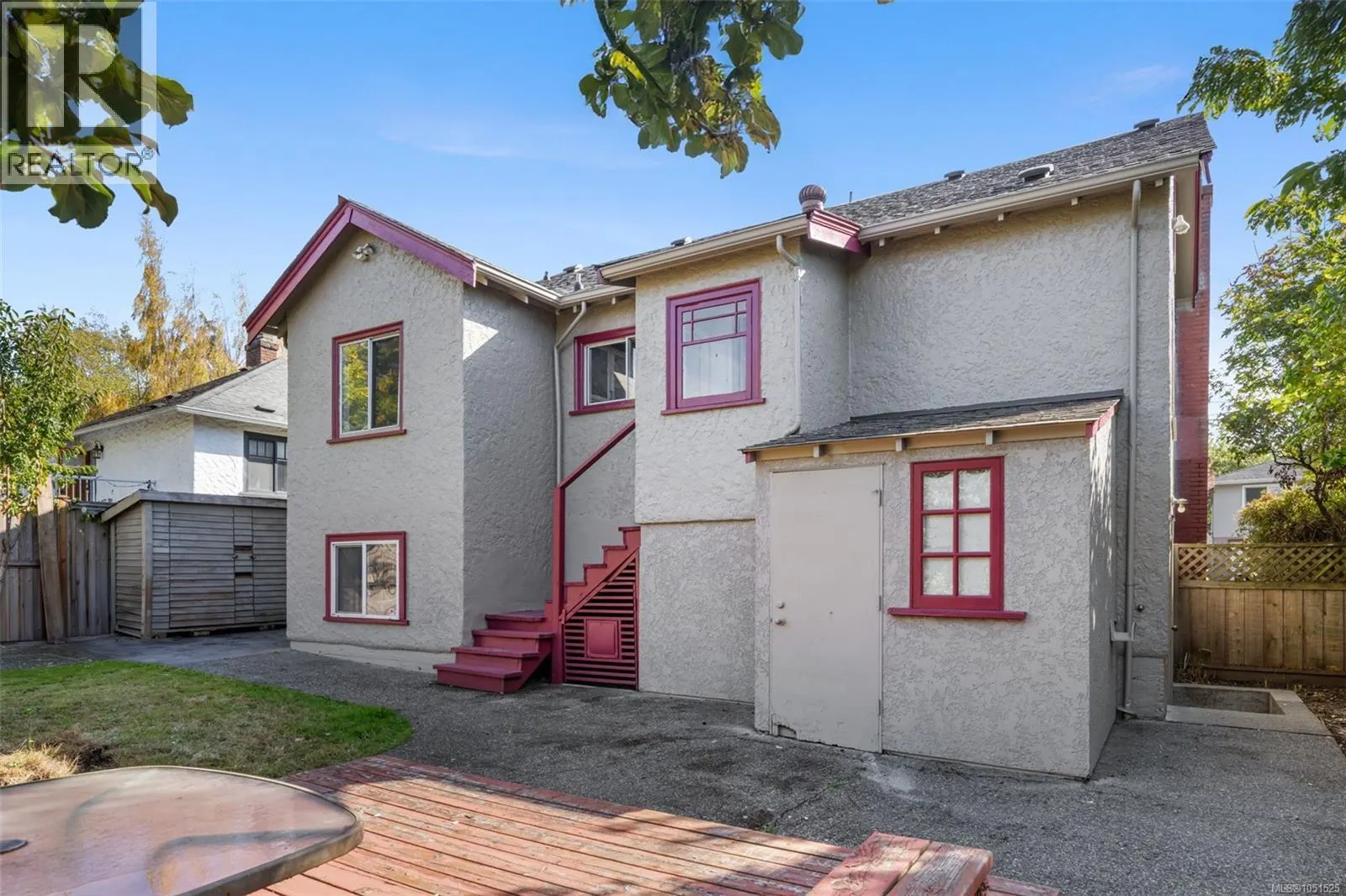 978 Lovat Ave