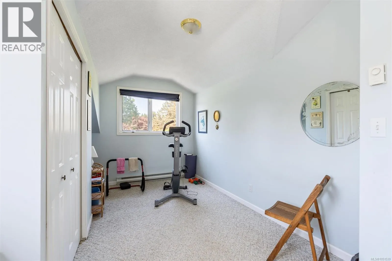 9220 East Saanich Rd