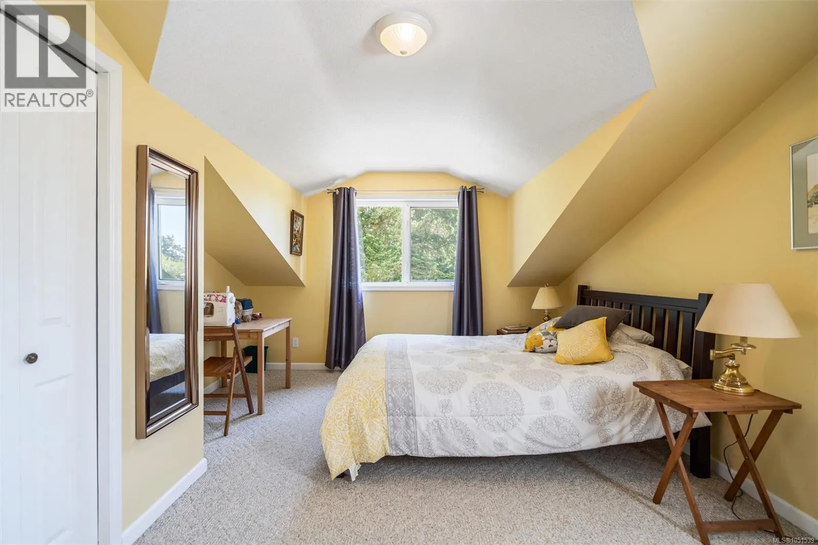 9220 East Saanich Rd
