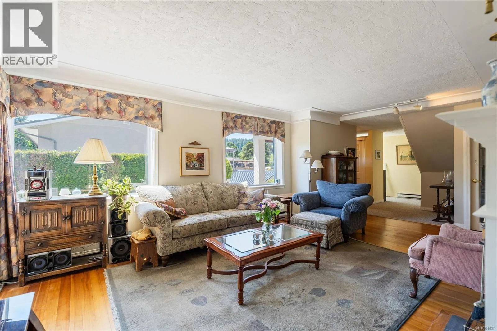 9220 East Saanich Rd