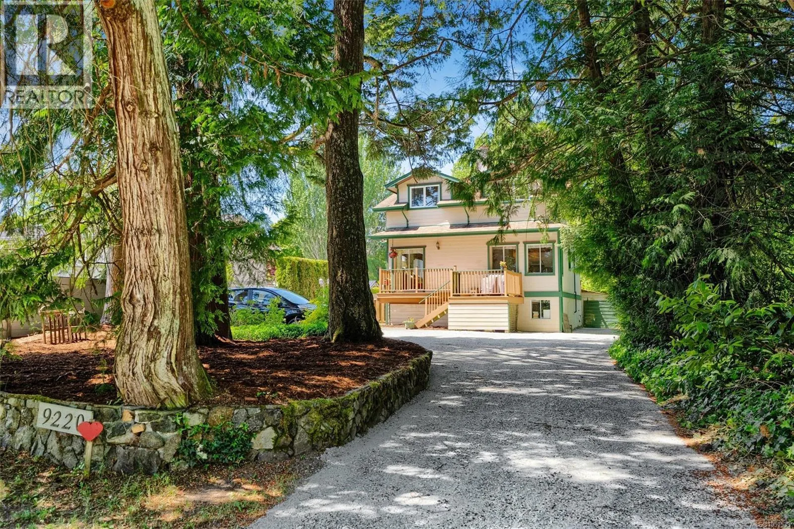 9220 East Saanich Rd