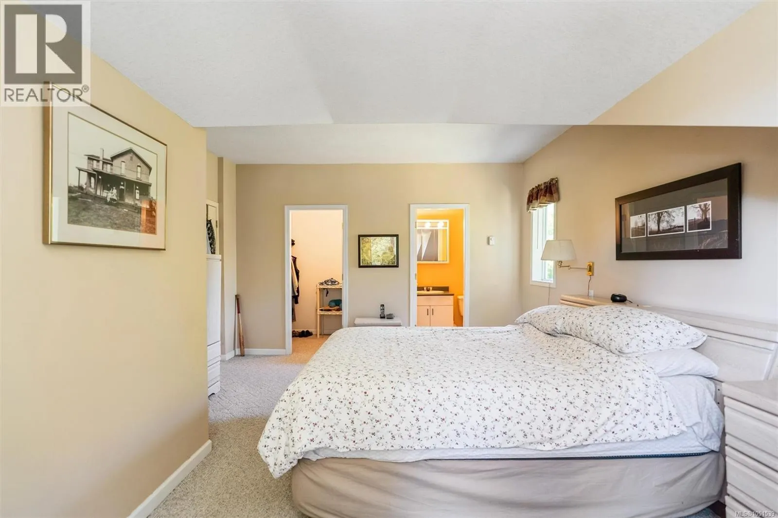 9220 East Saanich Rd