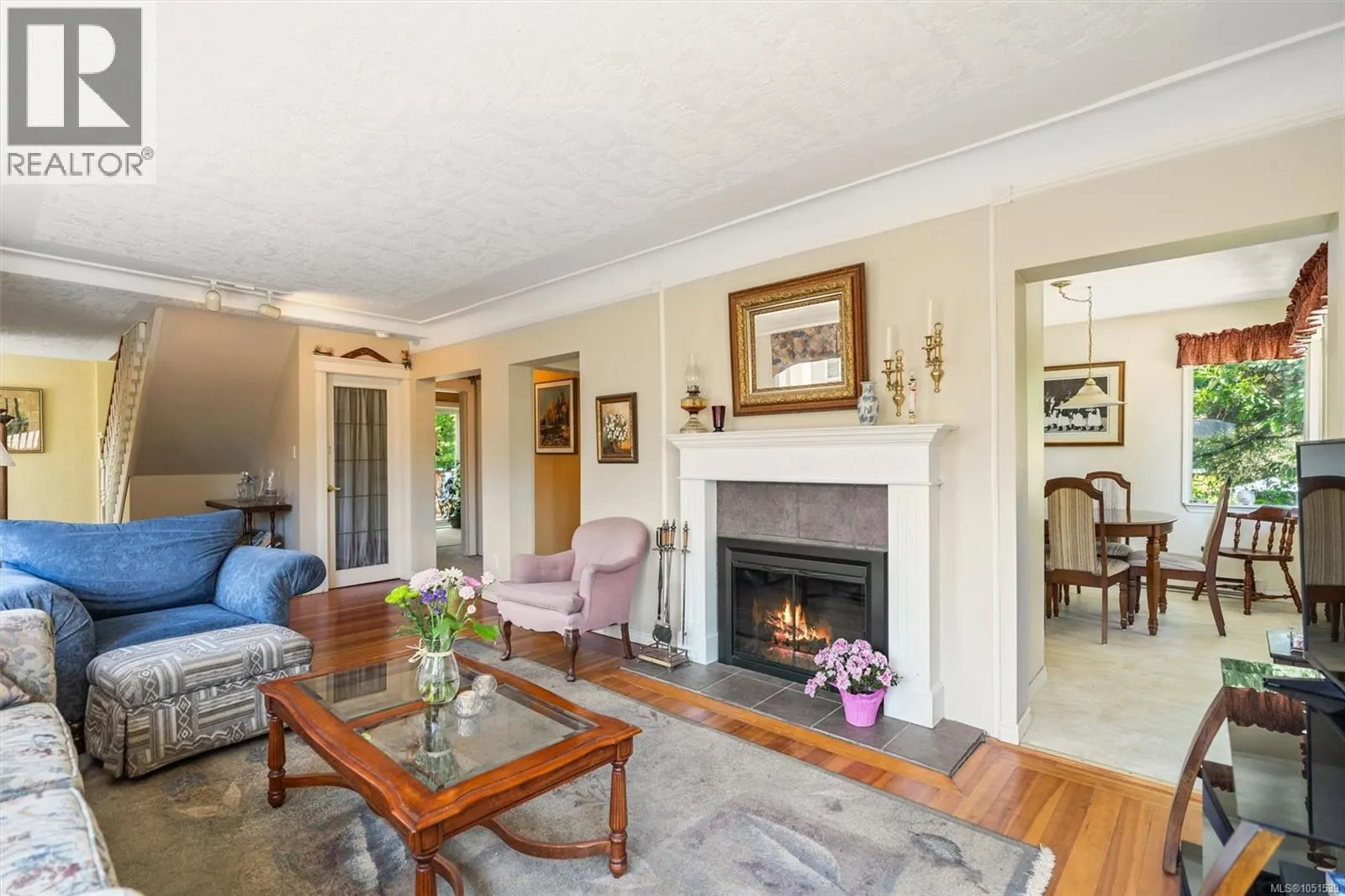 9220 East Saanich Rd