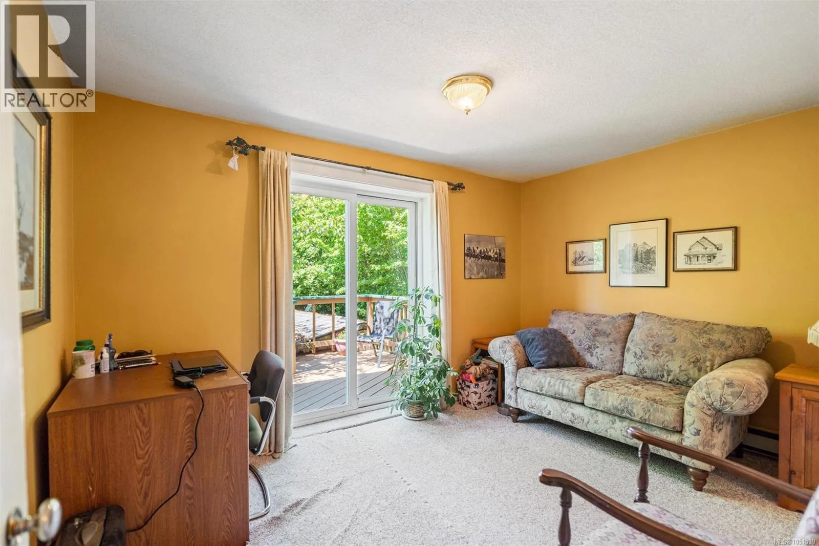 9220 East Saanich Rd