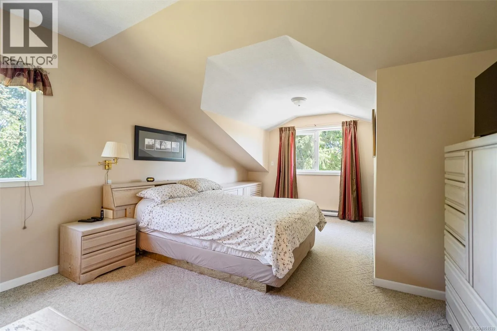 9220 East Saanich Rd