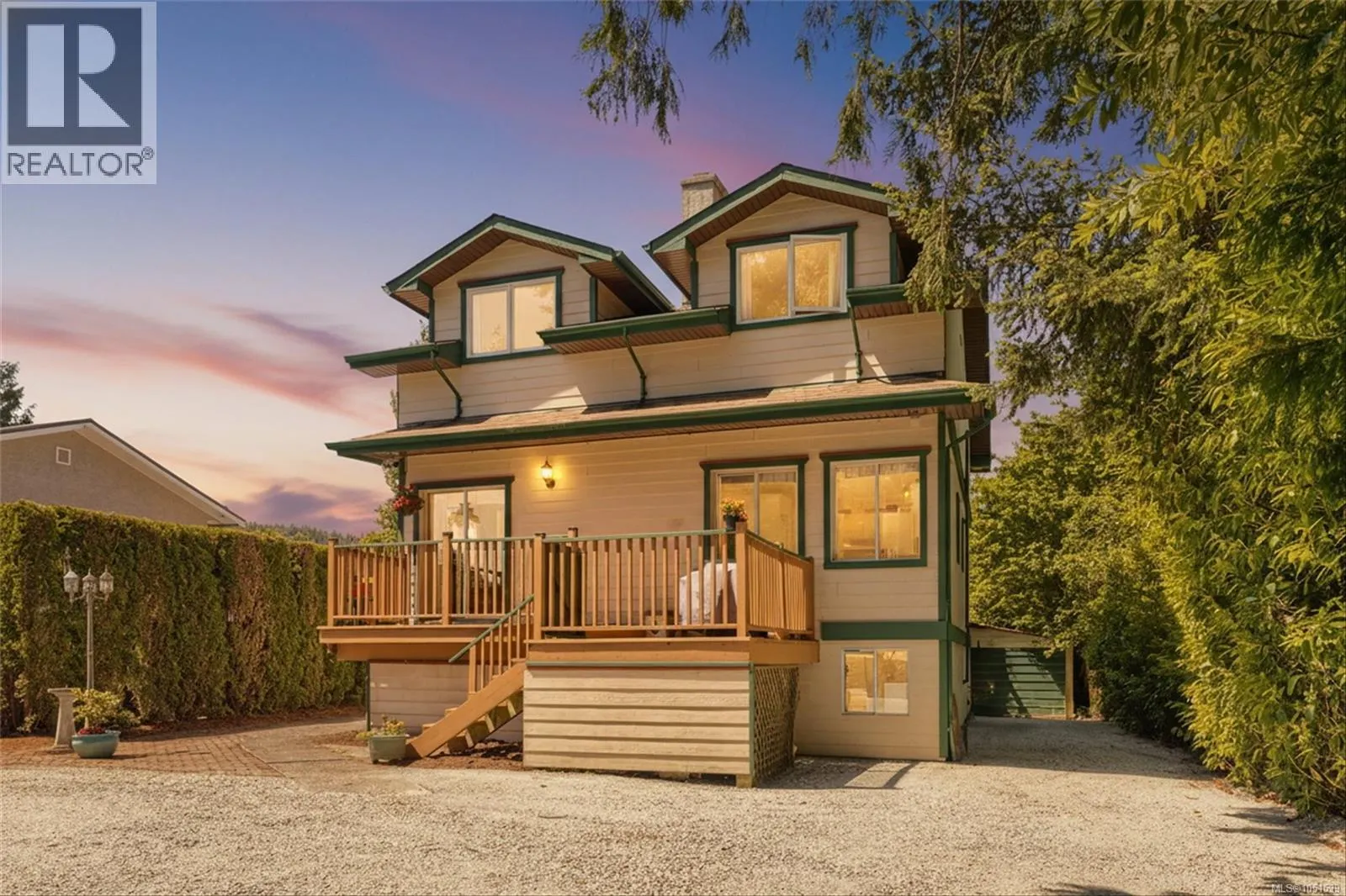 9220 East Saanich Rd