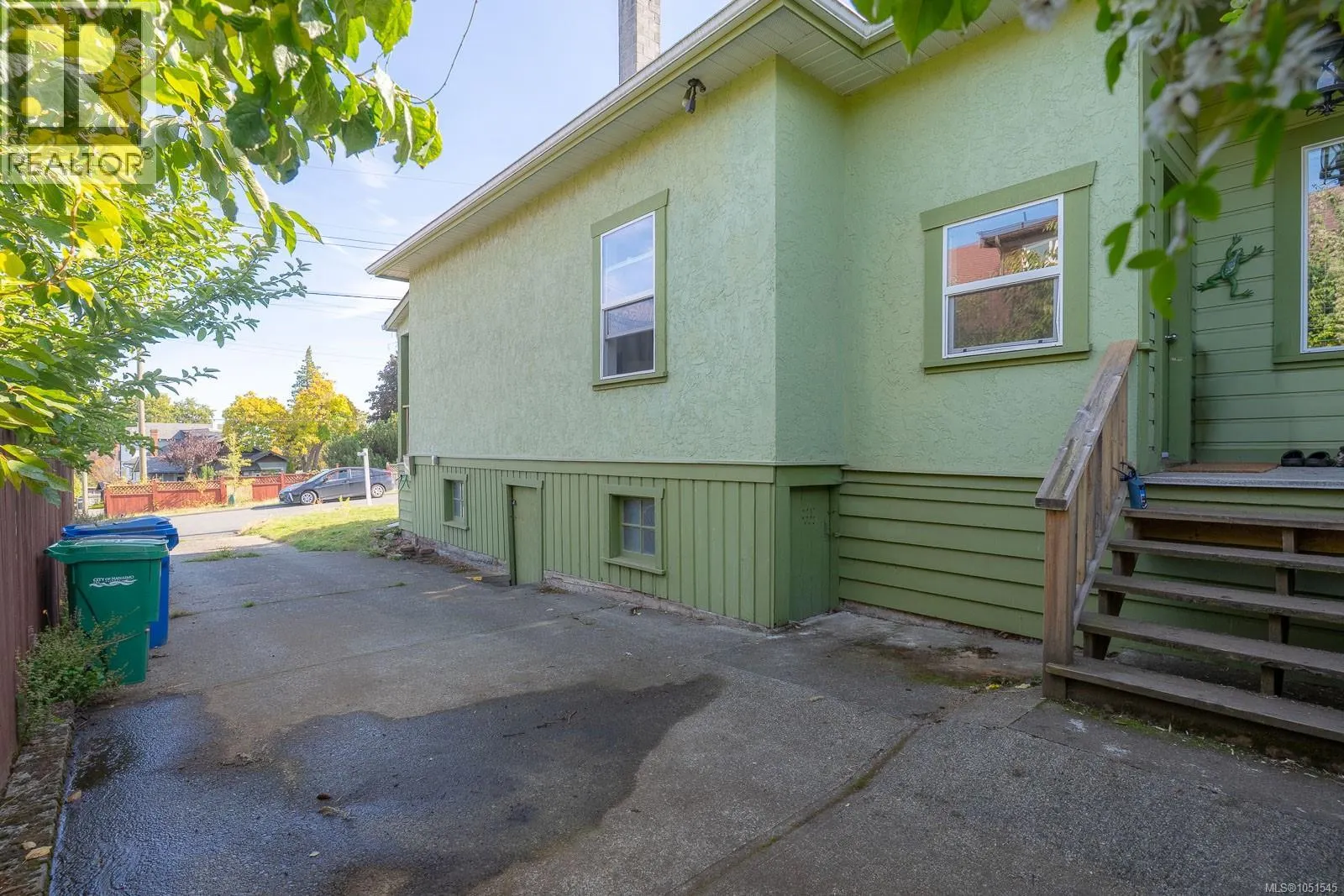 121 Harvey St