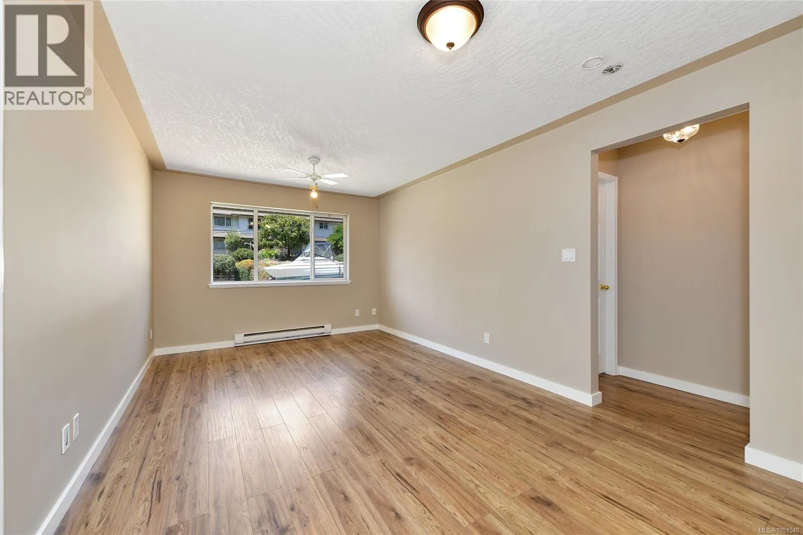 585 HANSEN Ave