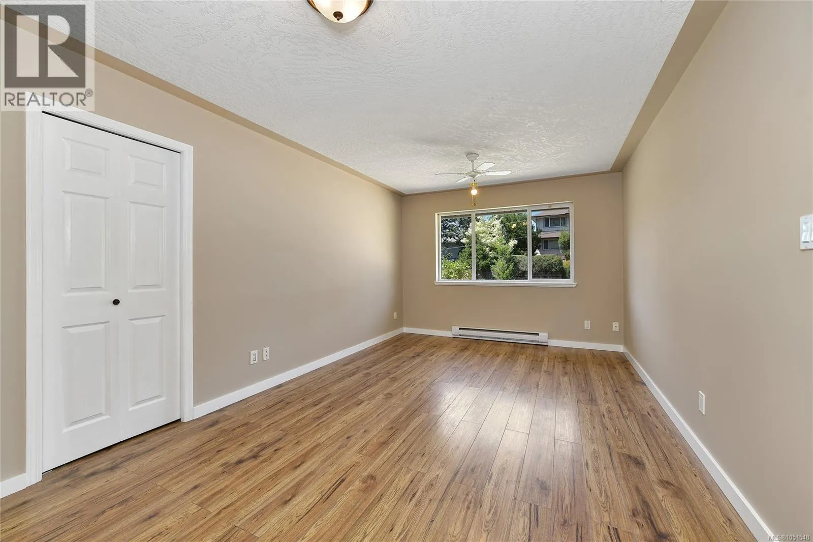 585 HANSEN Ave