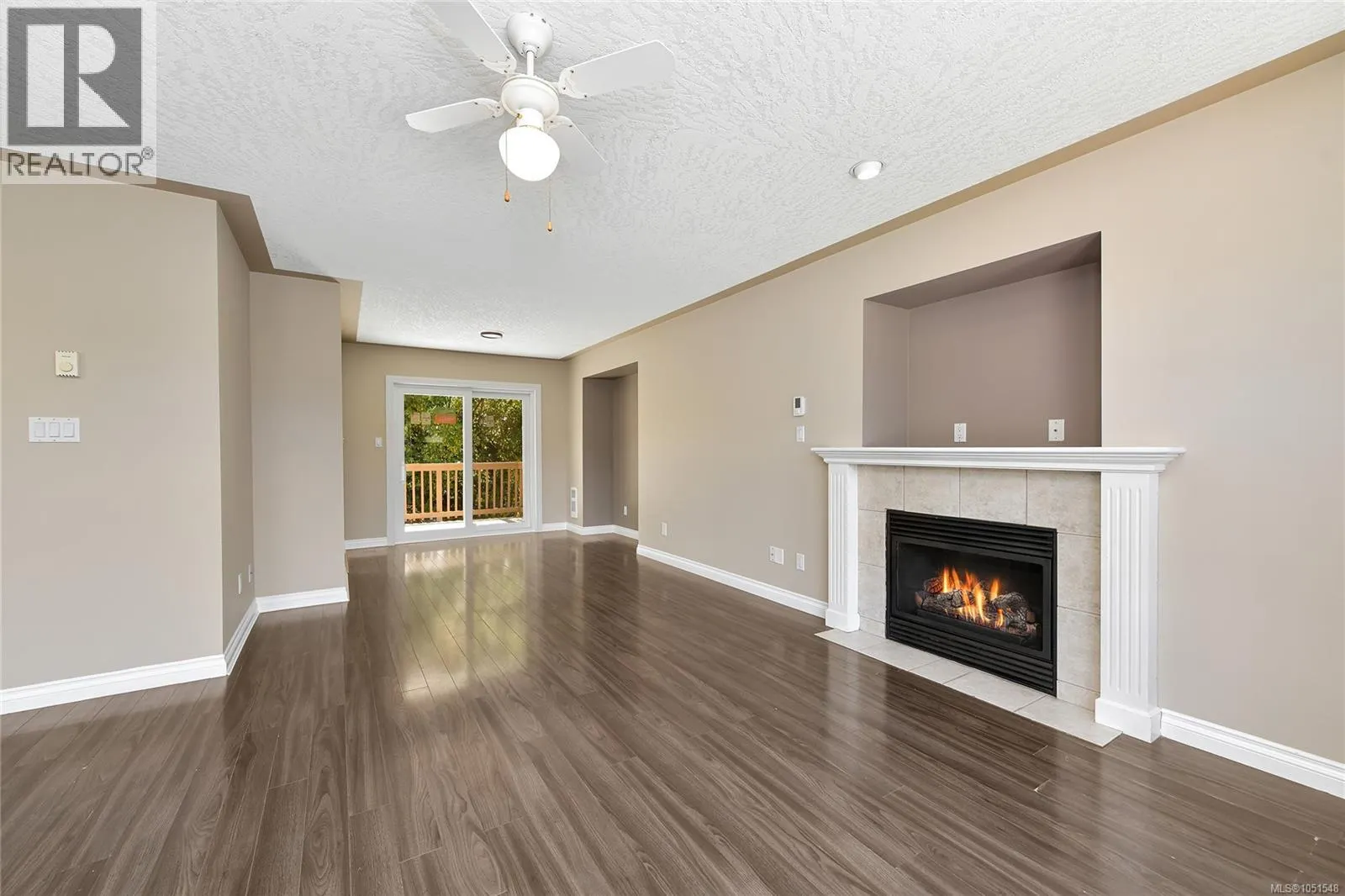 585 HANSEN Ave