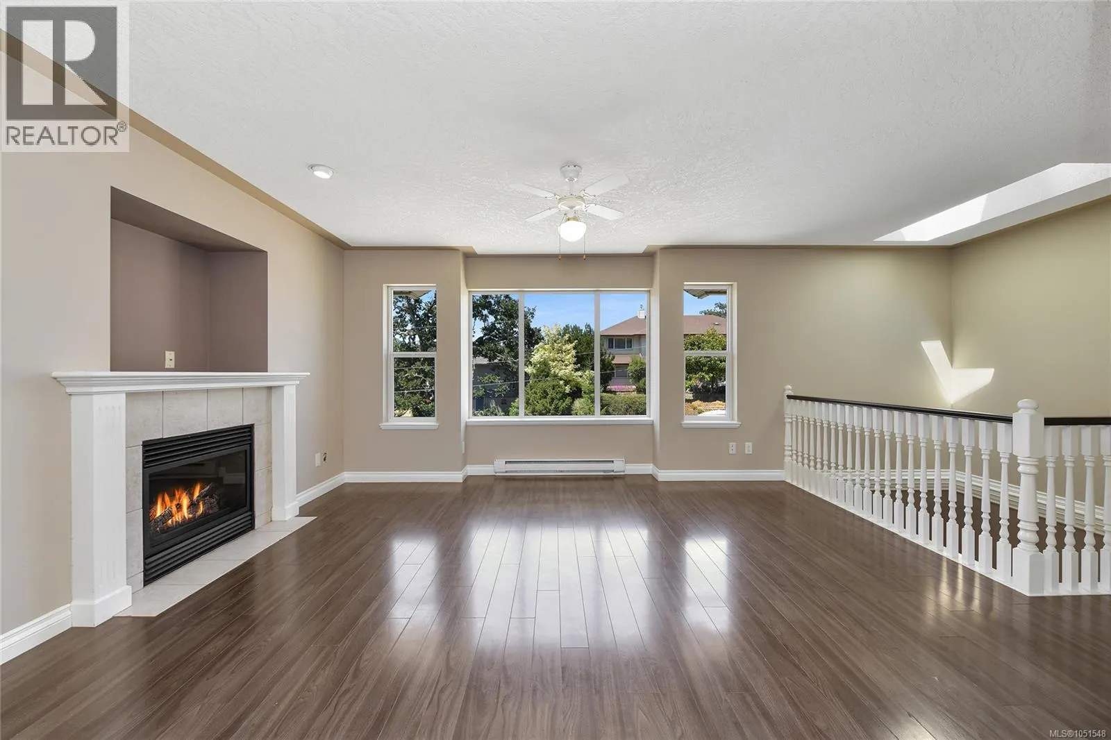 585 HANSEN Ave