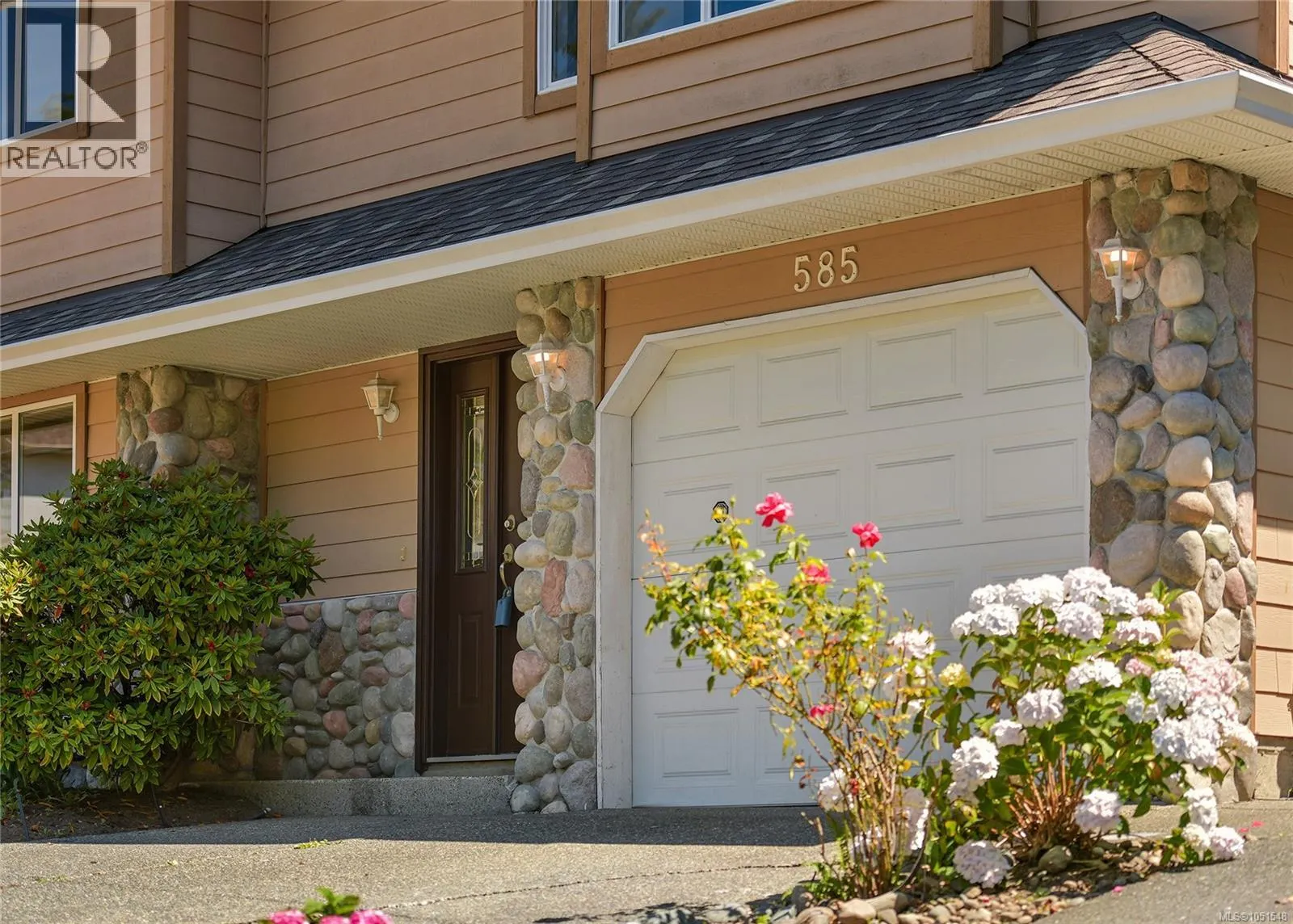 585 HANSEN Ave