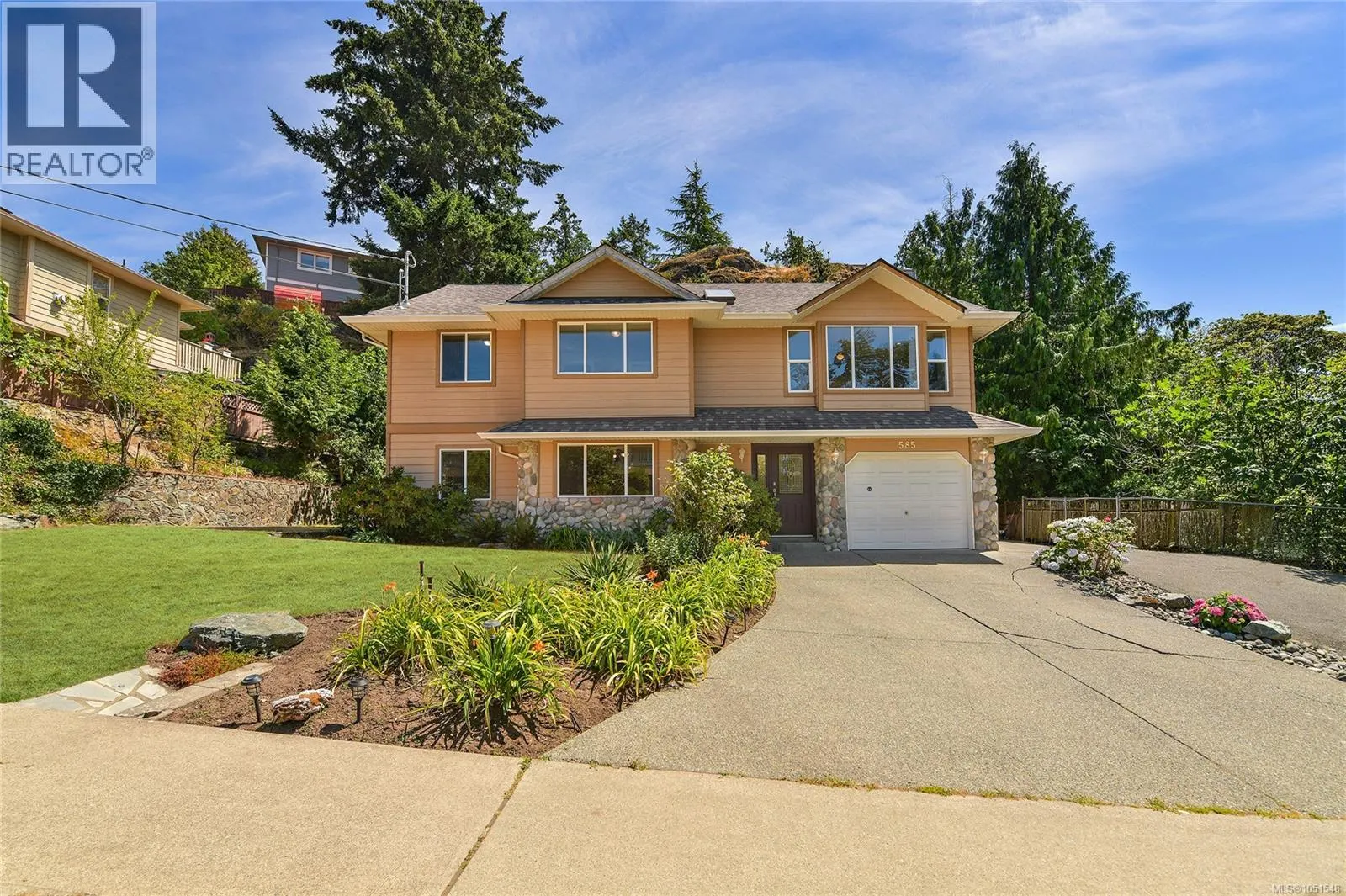 585 HANSEN Ave