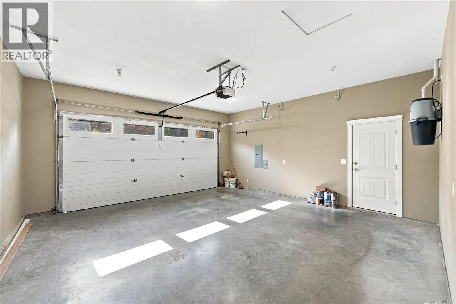 341 Sunny Dr