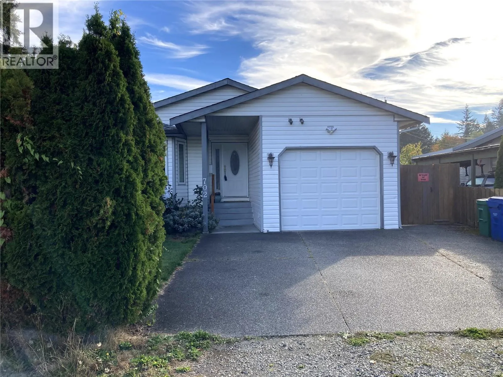 702 Hamilton Ave